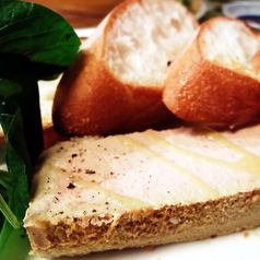 White liver pate with baguette