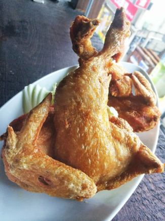 Available from Monday to Thursday: 7 dishes including pork and lemon hotpot with green onions and fried chicken for 3,300 yen