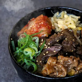 店長のまかない丼