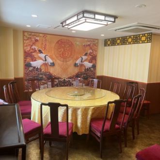 VIP room Round table for 15 people x 1 seat