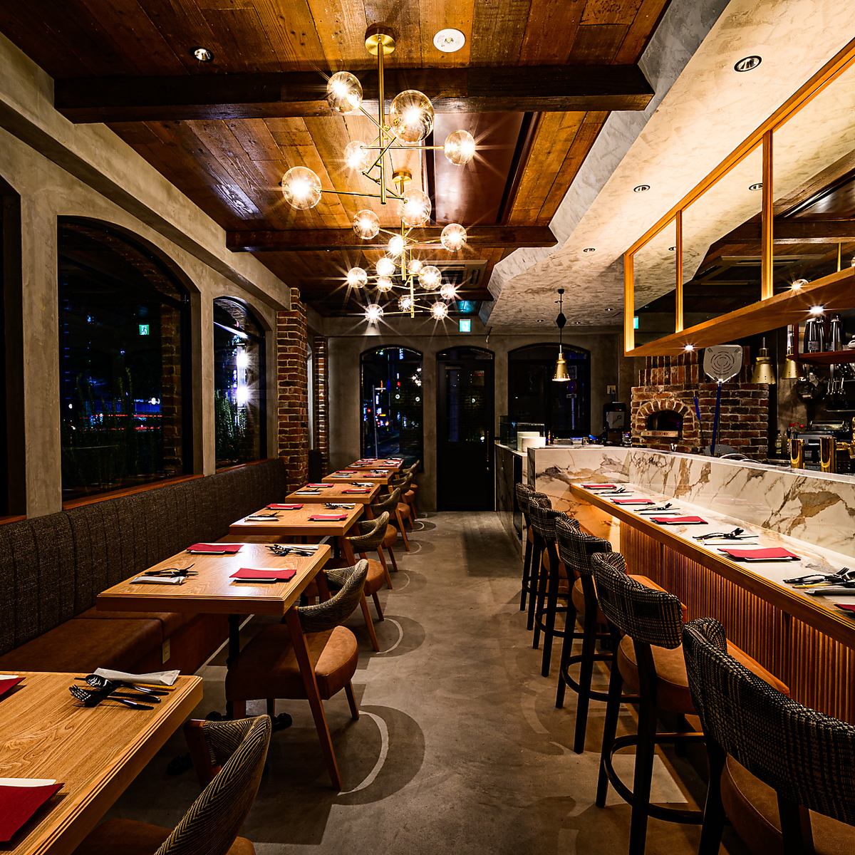 4980日圓起,暢飲2小時!可預訂最多20人的私人包場。