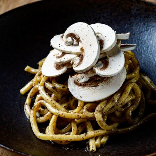 【自製特粗意麵】黑松露蘑菇意麵