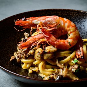 【自製特粗麵條】濃鬱奶油蝦蟹湯意麵