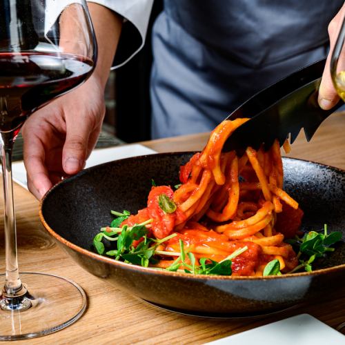 我們推薦我們的自製特粗意麵!