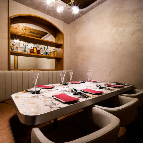 二樓獨立座位,自助暢飲