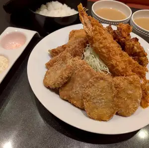 一大份油炸食品