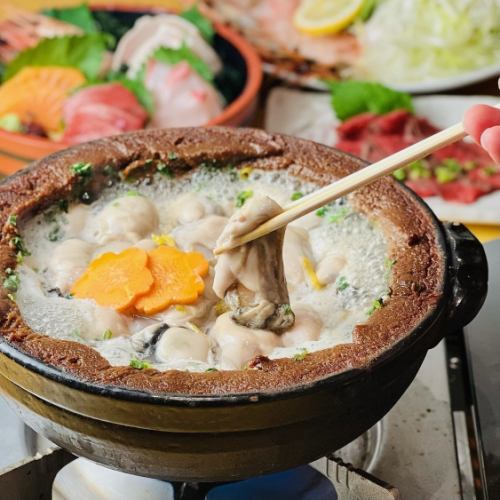 土手味噌火锅，是牡蛎爱好者必看的一道美食♪【土岐~土岐~】共13道菜，6,000日元
