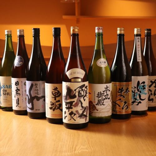 全国各地の地酒を取り揃えております。