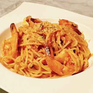 Creamy shrimp and tomato pasta