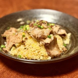 ネギ塩豚チャーハン