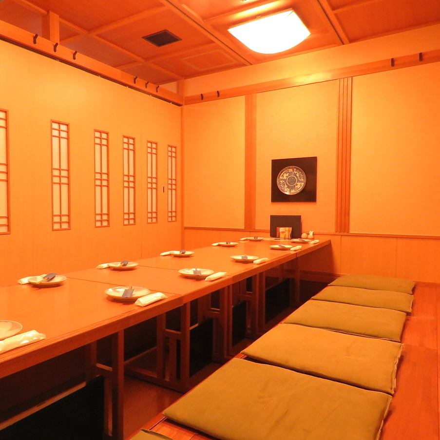お座敷で寛げる個室は最大40名でもOK！ご相談ください！