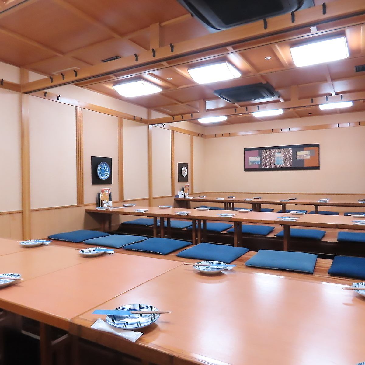 お座敷で寛げる個室は最大40名でもOK！ご相談ください！