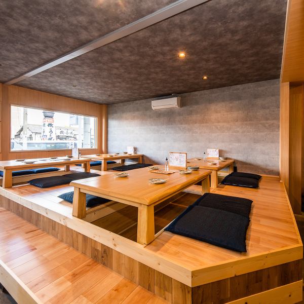 [Spacious! There is a horigotatsu tatami room] We have prepared four horigotatsu tables that seat four people.The spacious seats are recommended not only for banquets with friends, but also for dining with your family. ♪ Please spend a relaxing time!