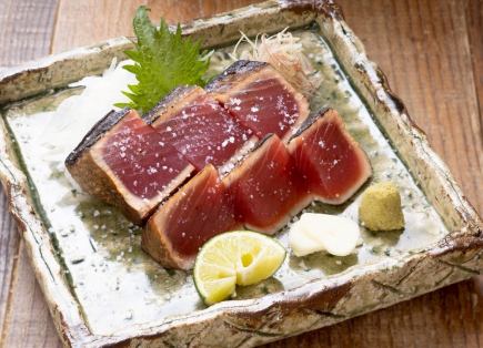 【ほぼかつおづくし】鰹屋が考えた鰹創作料理を堪能できます。7700円(税込)