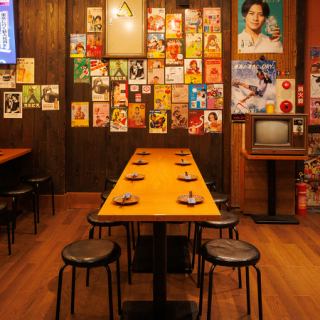 【コロナ対策徹底】アルコール消毒箇所(営業時間の毎1時間ごと)→トイレ(営業前、営業時間中)、出入り口(取っ手部分)、カウンター、椅子、テーブル、メニュー帳はお客様が入れ替わる毎にアルコール消毒/席の間隔を開ける/24時間換気/スタッフのマスク着用など考えられる対策は徹底して行っております。