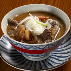特製牛すじもつ煮込み