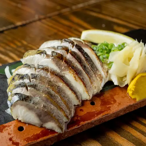Seared marinated mackerel