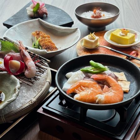 8月限定【魚吉海鮮コース 5,000円】お造り六点盛自家製金目鯛一夜干し等料理七品／個別盛
