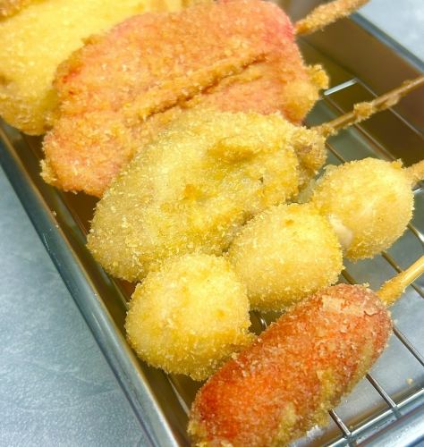 갓 튀긴 꼬치 커틀릿!