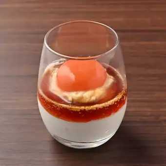 紅卵のふんわり生ぷりん