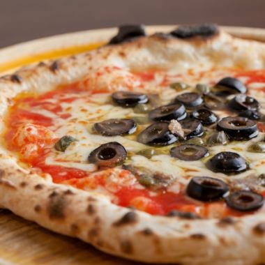 Delicious to the charcoal ◇ Carefully baked one by one in our proud stone oven [Pizza] You can take it home with you!