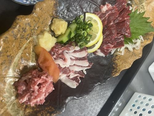 馬刺し