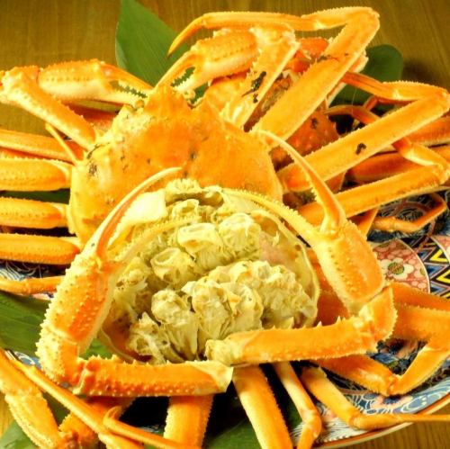无论季节如何，我们都会提供来自日本海的活蟹！