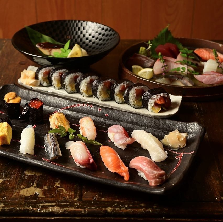 記念日や接待など、特別な日のお食事に最適な落ち着いた空間を。