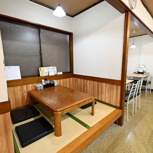 <p>市場直送の新鮮なお寿司は、ランチタイムも好評です。「30カン螺旋階段セット」は、その見た目のインパクトからSNS映え間違いなしの逸品♪その目でぜひご確認を！店内は統一感あるテーブル配置が居心地の良さを生み、女子会等ちょっとした集まりにもぴったりです。仕事帰りや休日のお出かけの際にぜひお立ち寄りください。</p>