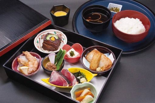 [特别晚餐] 7种开胃菜拼盘晚餐 2,300日元 ⇒ 2,000日元