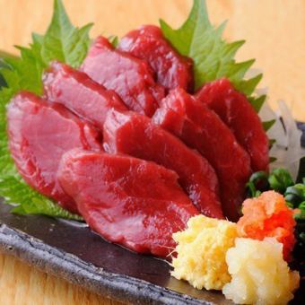 Kumamoto prefecture's special lean horsemeat sashimi
