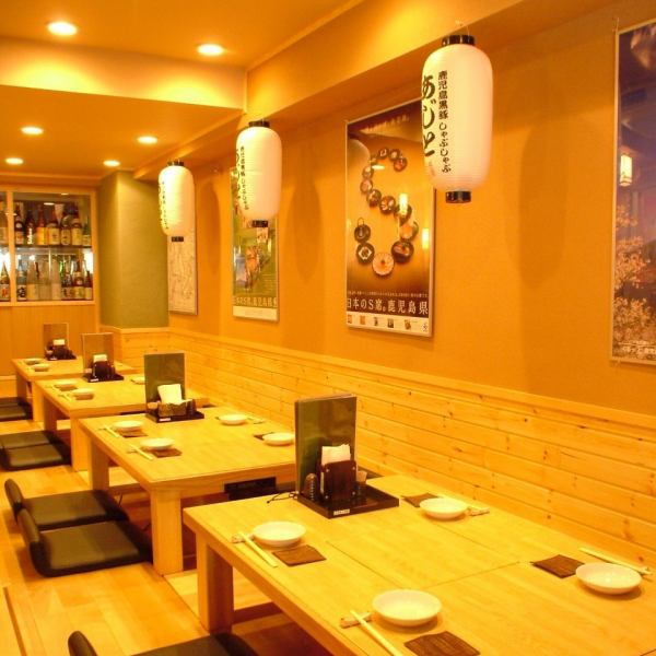[Available for 2 to 16 people ◎] The "Digging Gotatsu Seat", where you can see the shochu shelf up close and have a relaxing and calm meal, is perfect for adult dates, girls-only gatherings, large, medium and small banquets. is.It's a digging seat, so you don't have to worry about your legs hurt ♪