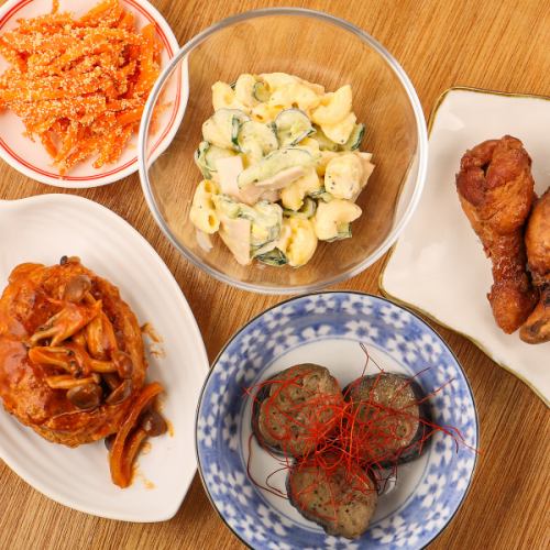 曾祖母直伝の味と旬食材を取り入れたおばんざい。日替わりでご提供しております◎