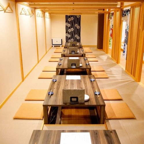 We have sunken kotatsu seats available, allowing even small groups to relax without feeling cramped.