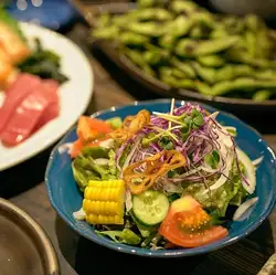 季節野菜のサラダ