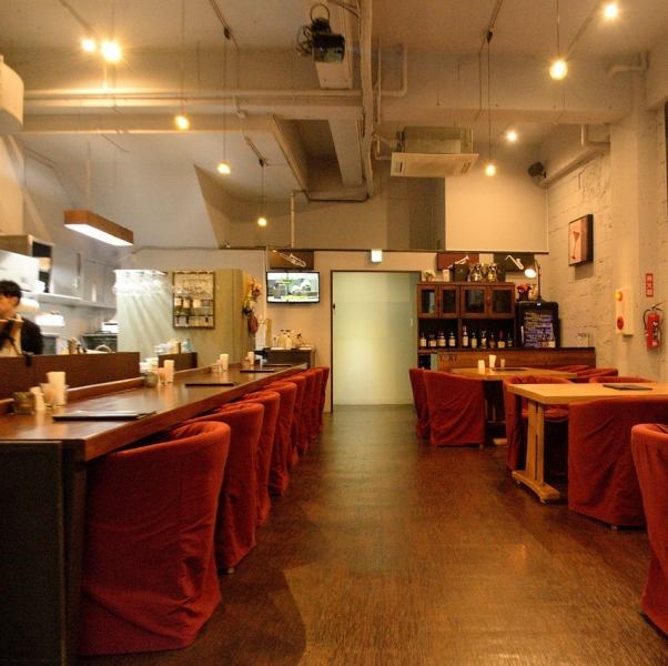 It is also possible to reserve the venue for private parties from 15 people.We can accommodate up to 30 people, so if you are looking for a banquet hall for a group in the Makishi, Tsuboya, Heiwa-dori area. Please feel free to contact us♪