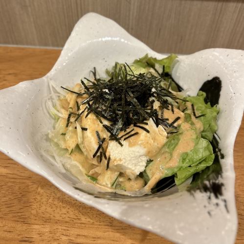 豆腐のゴマドレサラダ