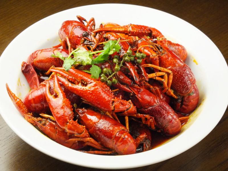 Stir-fried crayfish