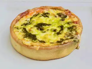 トマトバジルレッドシカゴピザ