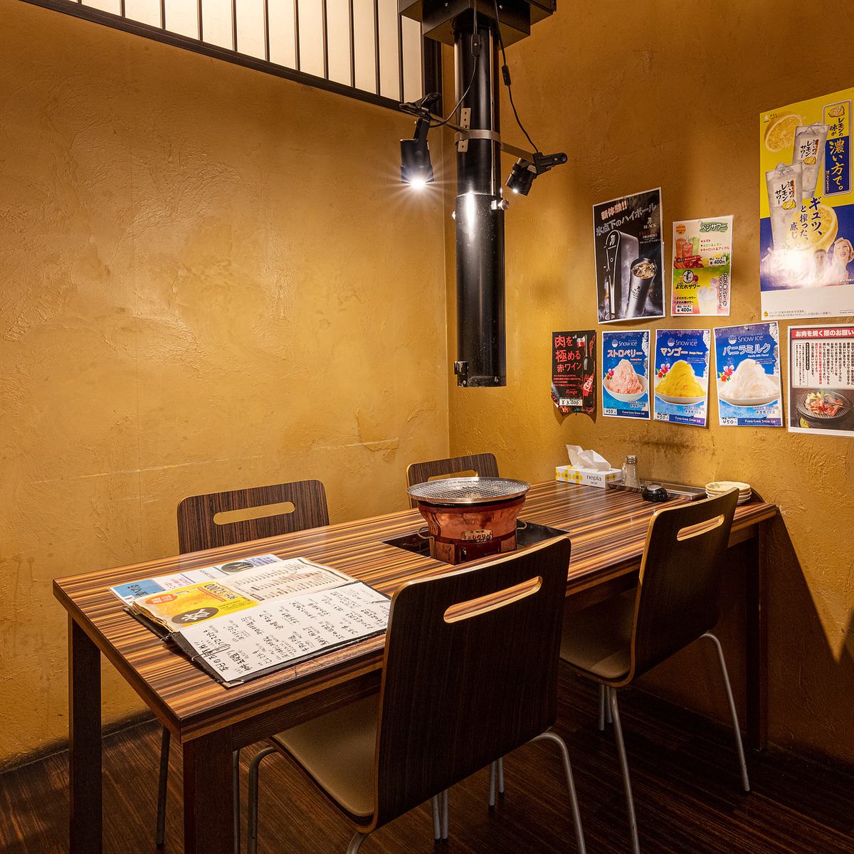 半個室の空間を多数ご用意。2人だけの空間を楽しめる焼肉店♪