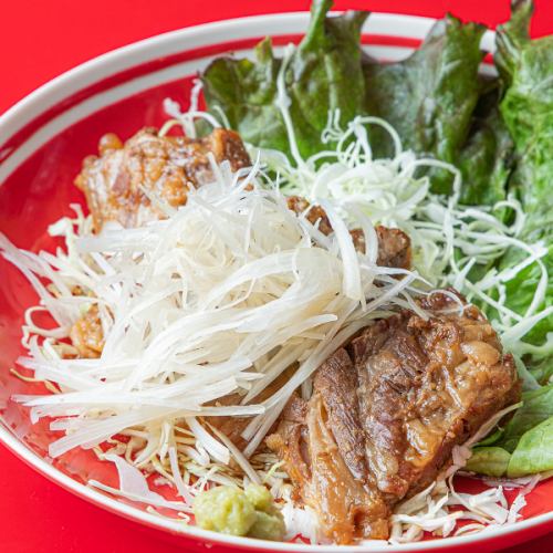 アメリカンな雰囲気で本格沖縄料理を堪能！