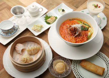 [Recommended Lunch♪] Enjoy popular dim sum and noodles ◆ Dim sum course