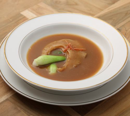 Shark fin with soy sauce stewed with green vegetables