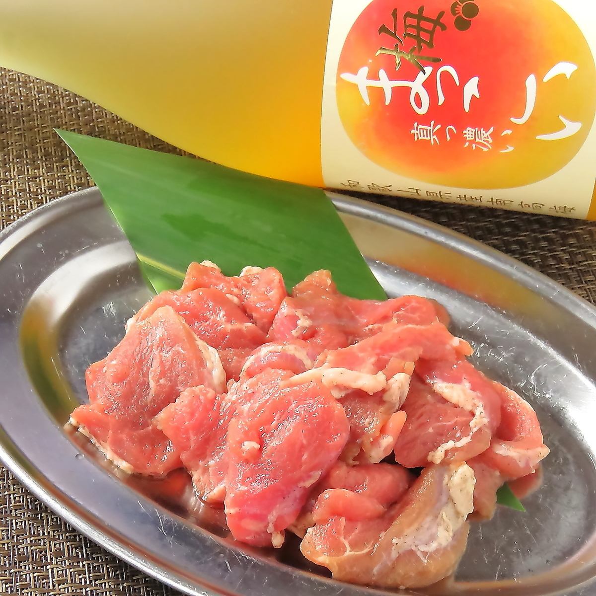 Limited quantity! Specialty black pork jaw meat from Kagoshima prefecture