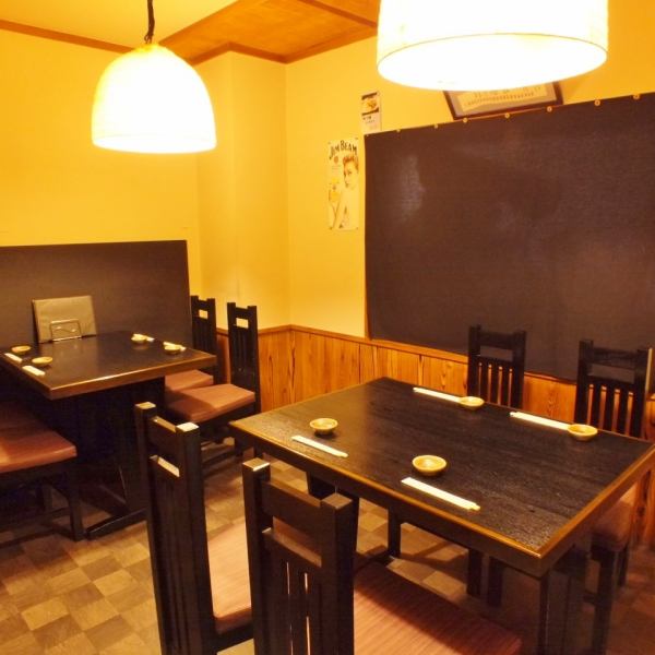 It is good access with 2 minutes walk from exit 2 of Monzenkakucho Station.Private rooms can be rented for 7 to 10 people !!
