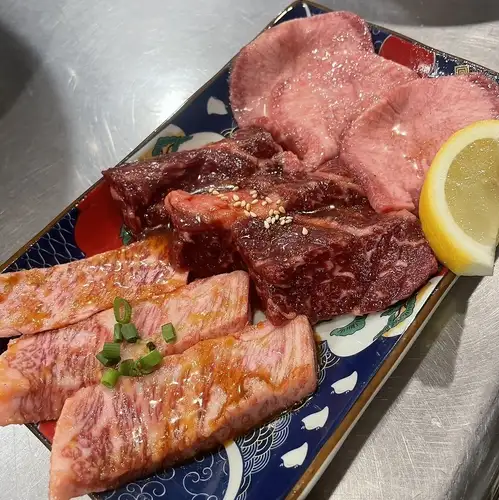 病みつきになる味!秩父流!炭火焼肉