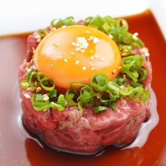 【黒毛和牛堪能コース】黒毛和牛の炙りユッケ等 全8品⇒4980円（税込）※料理のみ