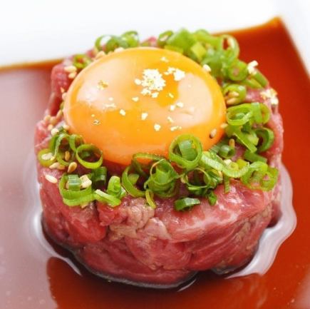 【黒毛和牛堪能コース】黒毛和牛の炙りユッケ等 全8品⇒4980円（税込）※料理のみ