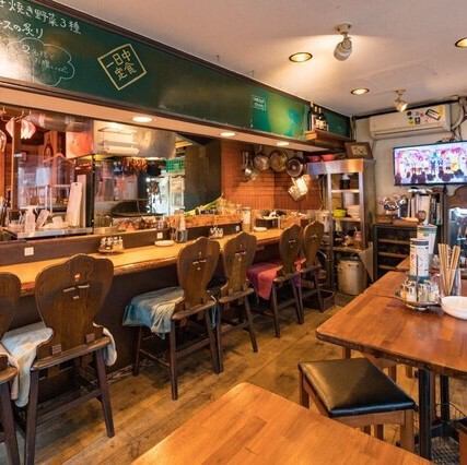 最大30名様までの貸切利用を承っております。各交通機関から便利な立地に店舗を構えるため、パーティーなど団体様のお集まりの場としてもぴったり。さまざまなニーズや用途にお応えいたします！