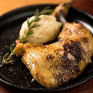 【鶏】＜低温調理＞骨付きもも肉　～ドフィノワ添え～